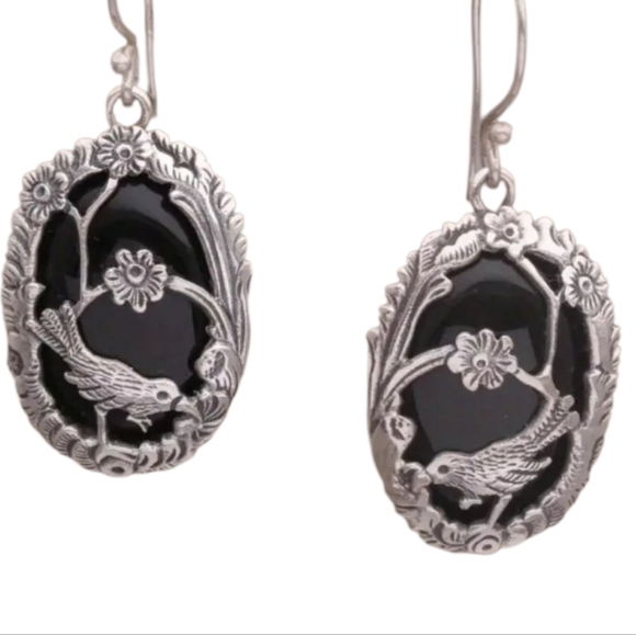 Elegant Silver and Black Bird Motif Earrings New - Picture 2 of 4